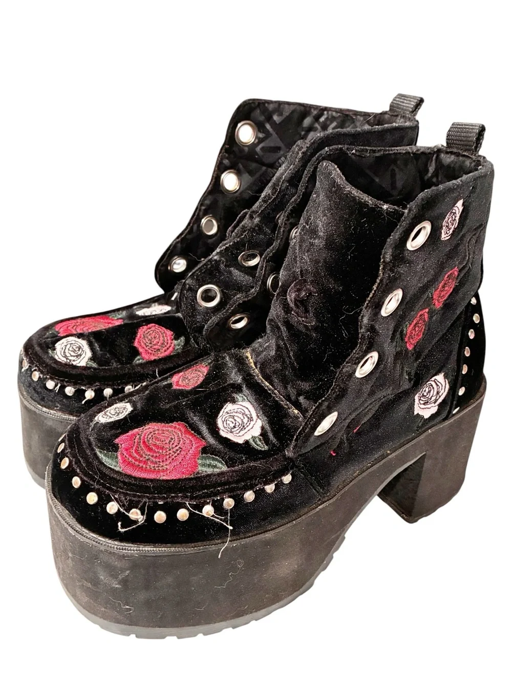 T.U.K Black Velvet Rose and Snake Nosebleed Velvet Heeled Boots Size 6